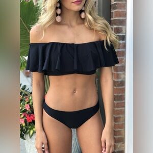 L*SPACE SWIM BLACK 'HEY GIRL' RUFFLE OFF THE SHOULDER BANDEAU BIKINI TOP (L)
